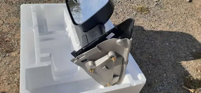 Towing mirror for Dodge Ram 1500 in Auto Body Parts in Annapolis Valley - Image 4