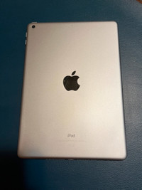 iPad 5th Generation 32GB Silver Apple A1822 Good Condition