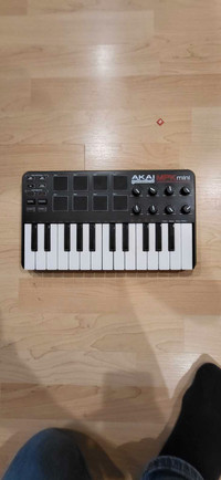 Akai mpk mini laptop keyboard 