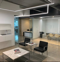 Modern office space in a law firm in the heart of Montreal