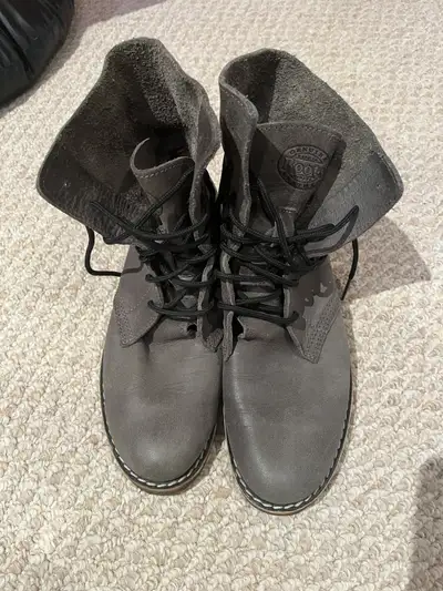 Roots Women's High Top Tribe Leather Lace Up Boot (Size 7), View more