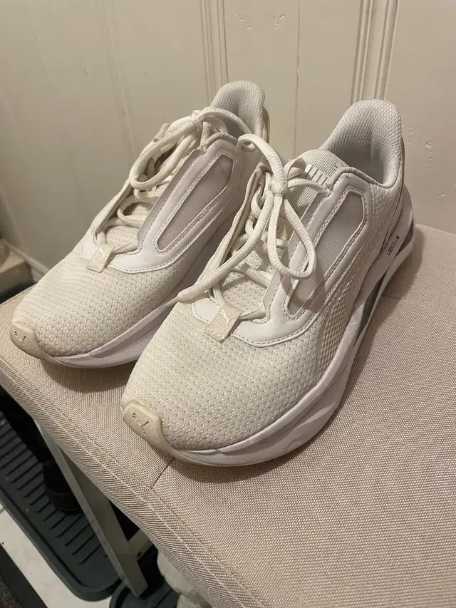 women’s shoes - 7.5 in Women's - Shoes in Kitchener / Waterloo - Image 3