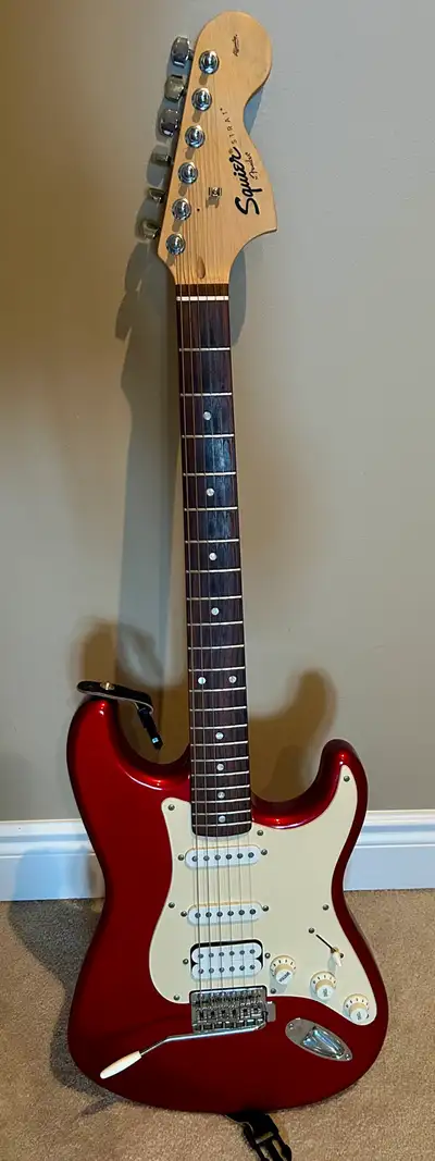 Fender Squier Stratocaster, View more