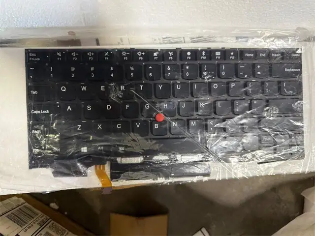Laptop US Keyboard Compatible for Lenovo Thinkpad in Laptop Accessories in Markham / York Region - Image 4
