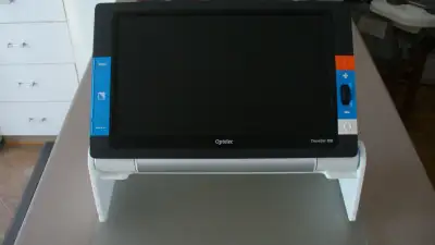 Loupe electronique OPTELEC TRAVELLER HD,comme neuve.Ecran de 13.3 pouces.Voir démo sur Youtube.Valeu...