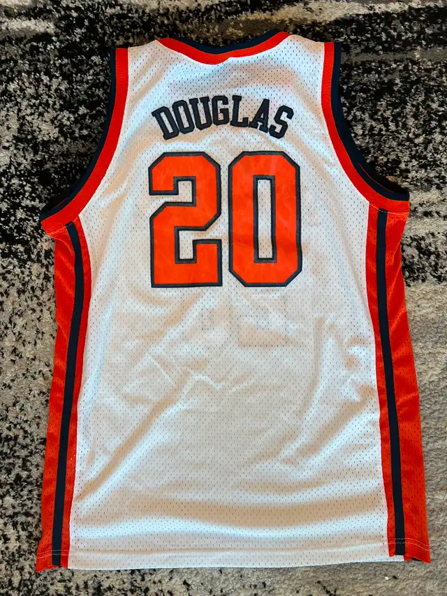 VINTAGE BASKETBALL NBA JERSEYS - S - L in Men's in City of Toronto - Image 7