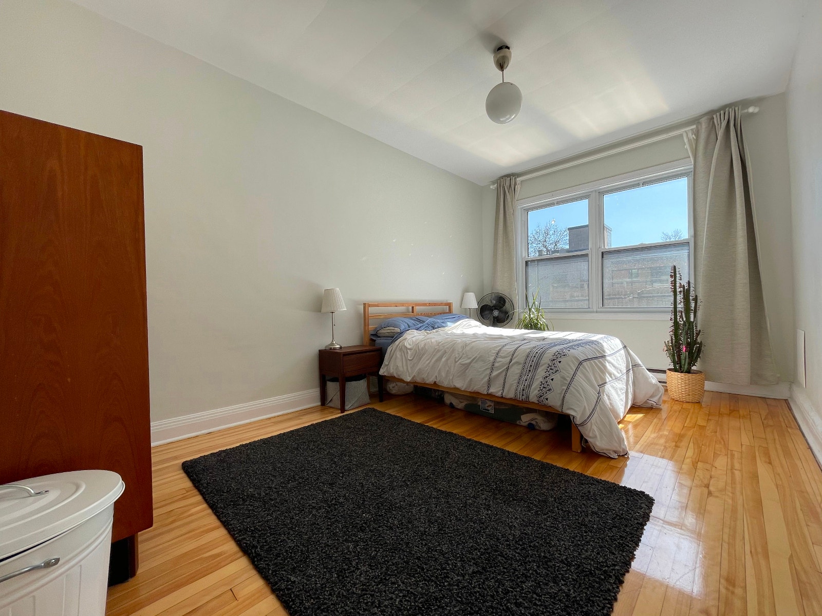 Bright, sunny 4-1/2 1-bedroom apartment near Beaubien metro — photo 2
