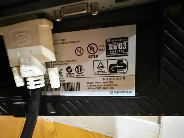 Samsung SyncMaster 245A 24