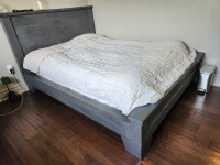 Pottery barn queen size bed 