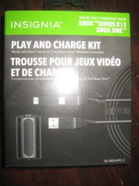 Insignia Play & Charge Kit for Xbox Series X | S | Wireless Cont