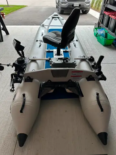 437ps Paddleski Inflatable Boat New condition A 4-in-1 hull you can Paddle, Motor, Sail, and Fish Ma...