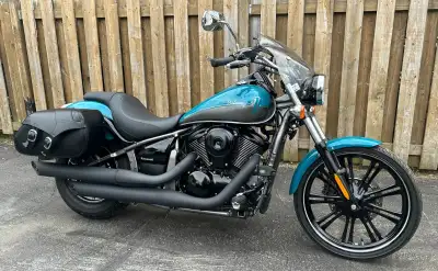 2022 Vulcan 900 Custom in excellent running condition with only 11,150 km (not miles). This bike is...