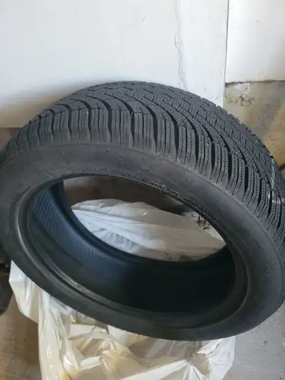 20" Winter tires (4 tires), almost new, used for 2 months. 245/50R20 ZMAX WINTERHAWKE I 245/50R20 M+...