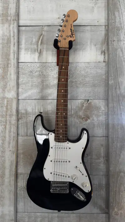 Fender Squire Mini , View more