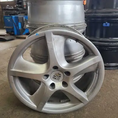 Set of 4 Cayenne 20 inch rims 5x130 bolt pattern 20 x 9 Reasonable condition, could be refinished. S...