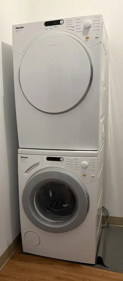 ENSEMBLE MIELE NOVOTRONIC (2011) – 2500$ CAD, View more