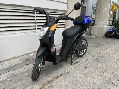 Refurbished 48V/12Ah SLA Daymak Scooter, View more