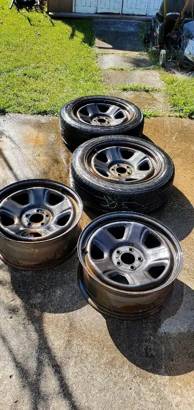 These are used dodge charger / challenger steel 18" wheels with a 5x114.3 bolt pattern, perfect for...