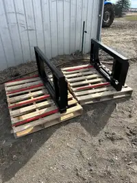 Bale Spear For Skidsteer Attachment 