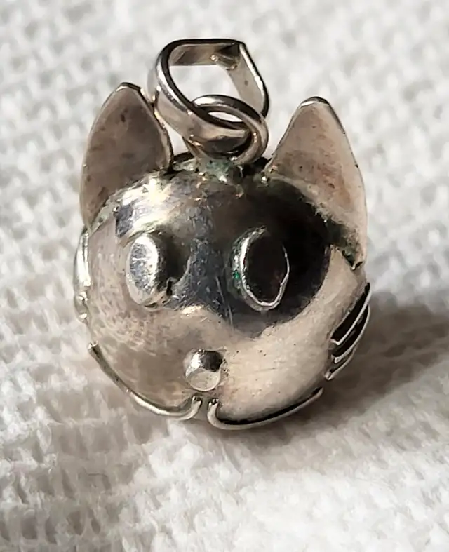 Sterling Silver Hollow Round Cute Cat Pendant Charm63654761881473124