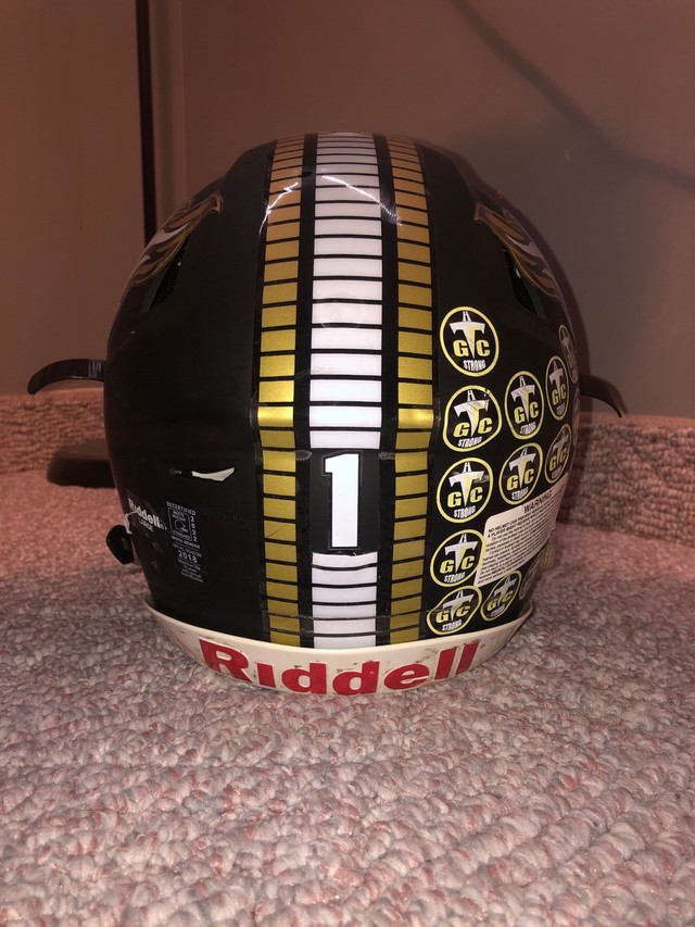 Riddell speed flex helmet in Football in Oakville / Halton Region - Image 3
