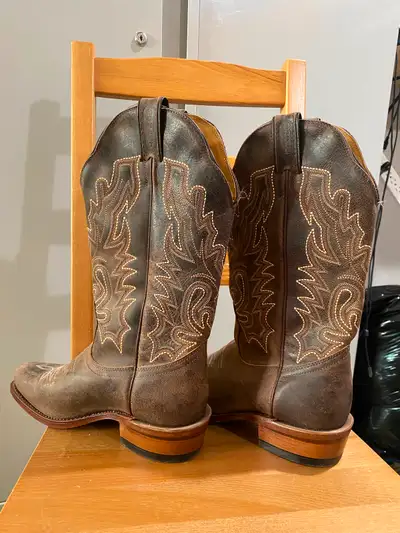 Cowboy boots (brand new), View more