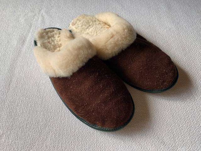 Homme - Pantoufles en mouton - Pointure 10 dans Chaussures pour hommes  à Longueuil/Rive Sud