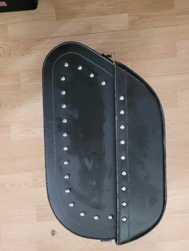 Saddle bag for motorcycle in Other in Winnipeg - Image 4