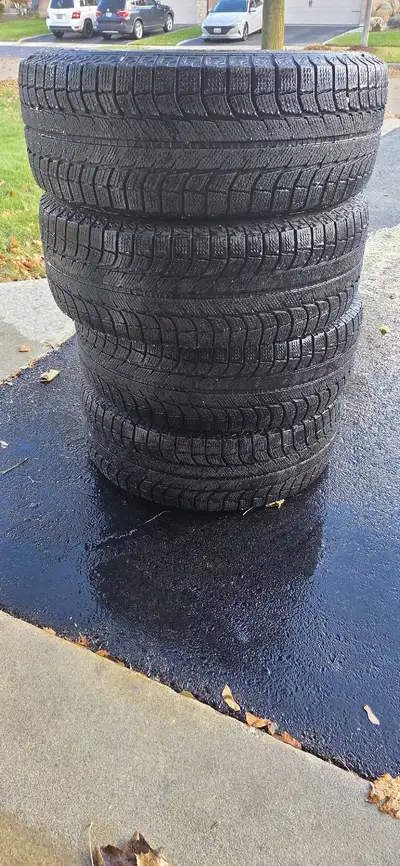 4 Michelin winter tires 265 60 R18 Used for 2 seasons