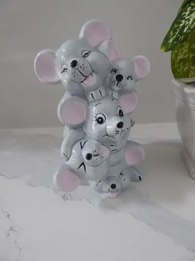 VINTAGE Ceramic Stacked Mice Coin Money Bank Beautiful mint condition. What a wonderful fun way to s...