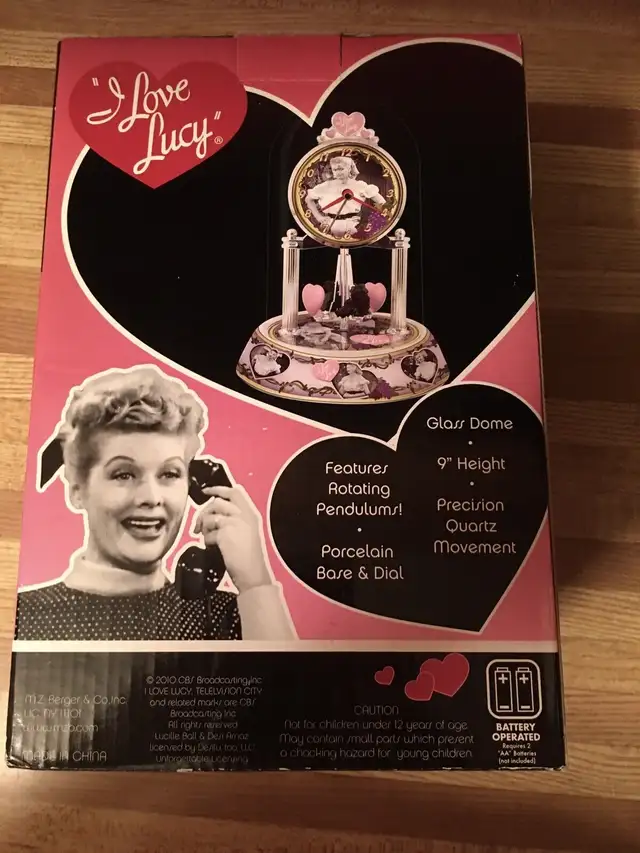 PENDULUM CLOCK-I LOVE LUCY-COLLECTABLE-NEW in Home Décor & Accents in City of Toronto - Image 5