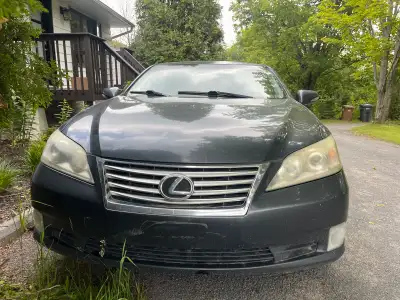339,827km Premium package. Remote start. Heated and cooled seats. Black Leather interior 2 key fobs...