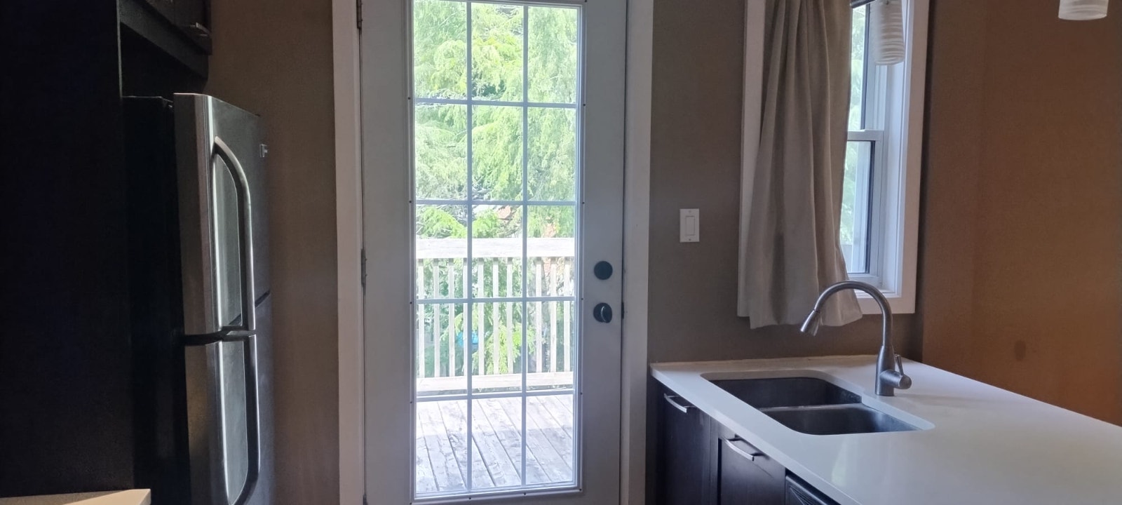 Haut duplex 4 ½ Upper duplex NDG – Prix négociable — photo 1
