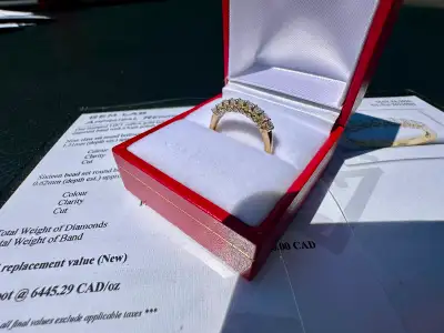 #842 - 14kt Yellow Gold, .41CT 3 Sided Diamond Band, Sz 7, View more