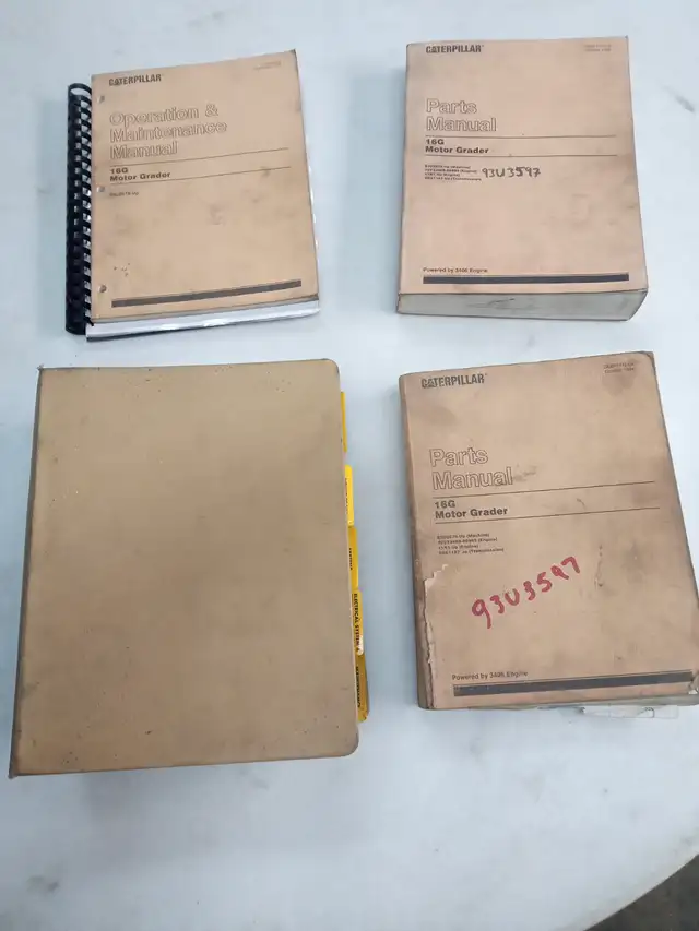 CAT 16G Grader manuals in Heavy Equipment Parts & Accessories in Whitehorse - Image 3