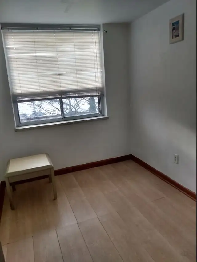 3 Bdr. Apt. near Warden Stn., mins to Bloor/Yonge-2 months Free in Long Term Rentals in City of Toronto - Image 11