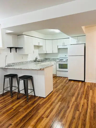 1 bedroom basement for rent