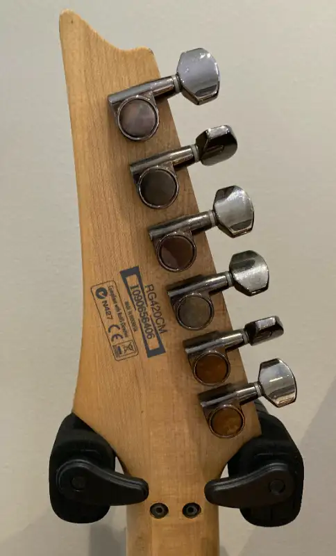 Ibanez Electric Guitar in Guitars in Markham / York Region - Image 8