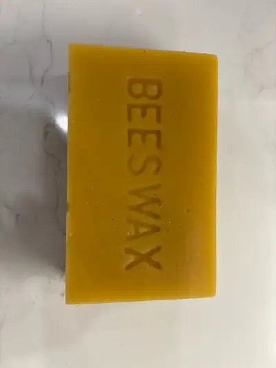 1 lbs brick of bees wax