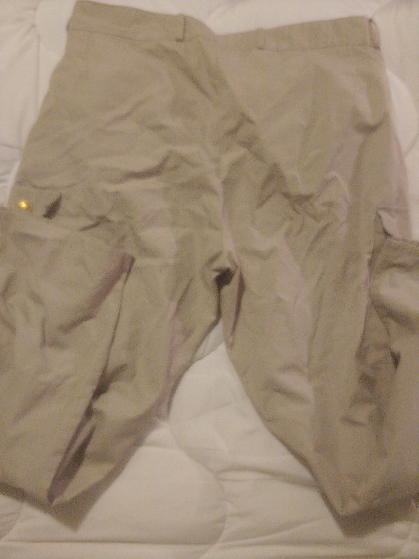 Fjallraven Lightweight Cargo Pants Vtg Size 46 in Men's in Kitchener / Waterloo - Image 3