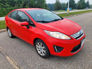 2012 Ford Fiesta SE 1.6L 4 CYL 5-SPEED MANUAL SEDAN