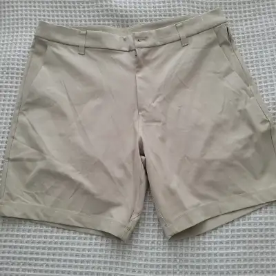The item is available Please click on VIEW MAP for the pick up location THANK YOU