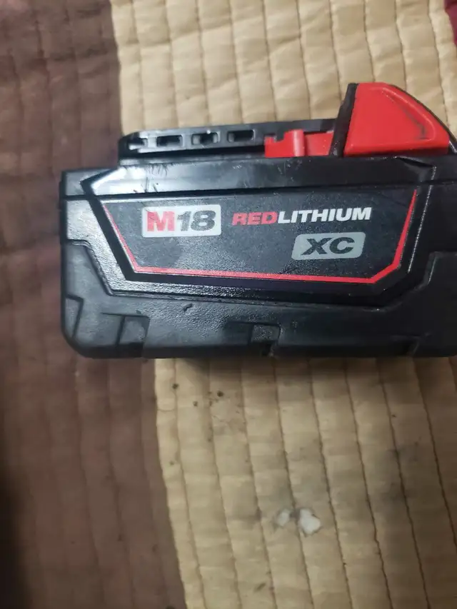 Milwaukee M18 Battery408442324030607360