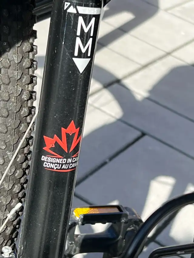 BIKE — Diamondback Mountain Bike (New Condition) in Mountain in Markham / York Region - Image 4