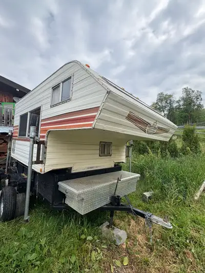 Lovely Ubuilt trailer with papers for sale with a spare tire. Has a dry box attached to the front. O...
