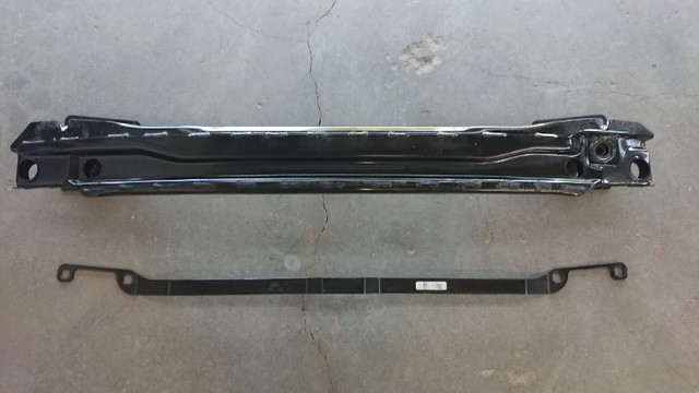 Rear bumper reinforcement bar + cover support rail in Auto Body Parts in Edmonton - Image 2