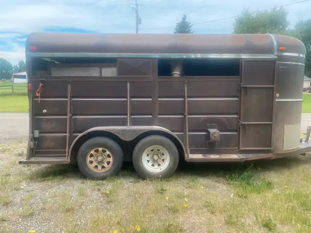 Wy-Lee 4 horse/stock trailer63005666621441121
