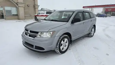 Selling 2015 2.4 dodge jorney New saftey Clean car Well mantained No rust 6700$ 172240km