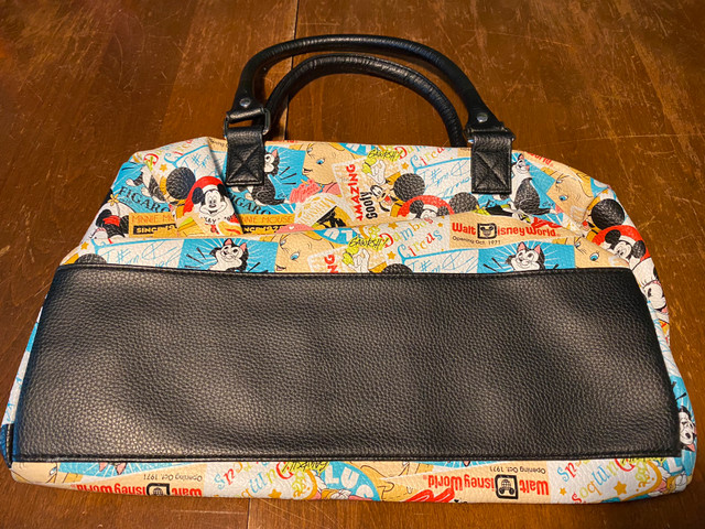 Like New Authentic Disney Parks Purse - Kisses Collage in Women's - Bags & Wallets in Ottawa - Image 4
