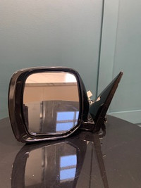 Nissan/infinty  Driver Side View Mirror